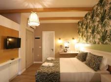 Фото отеля Dolphin Park Hotel