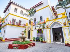 Фото отеля Tembo House Hotel