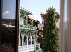 Фото отеля Mukhrantubani Boutique Hotel