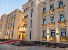 Фото отеля Paradise Plaza Luxury Hotel