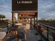 Фото отеля La Passion Premium Cau Go Hotel