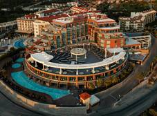 Фото отеля Qlusive Hotel