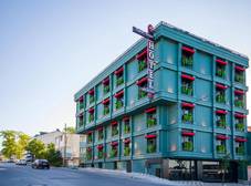 Фото отеля Elysian Airport Hotel